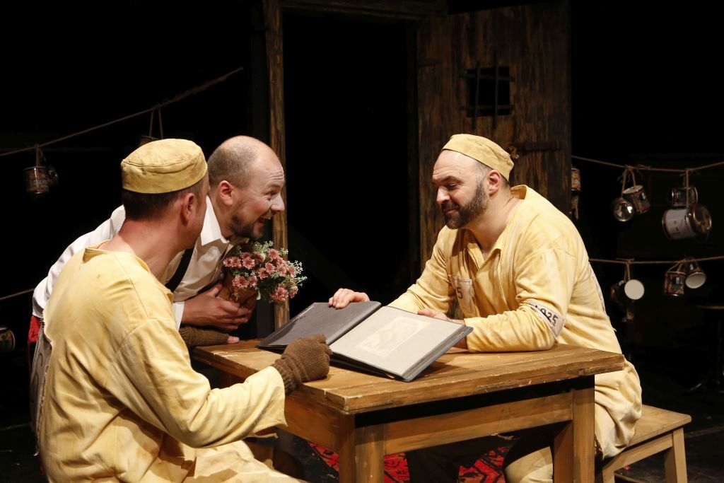 Invitație la eșafod 13