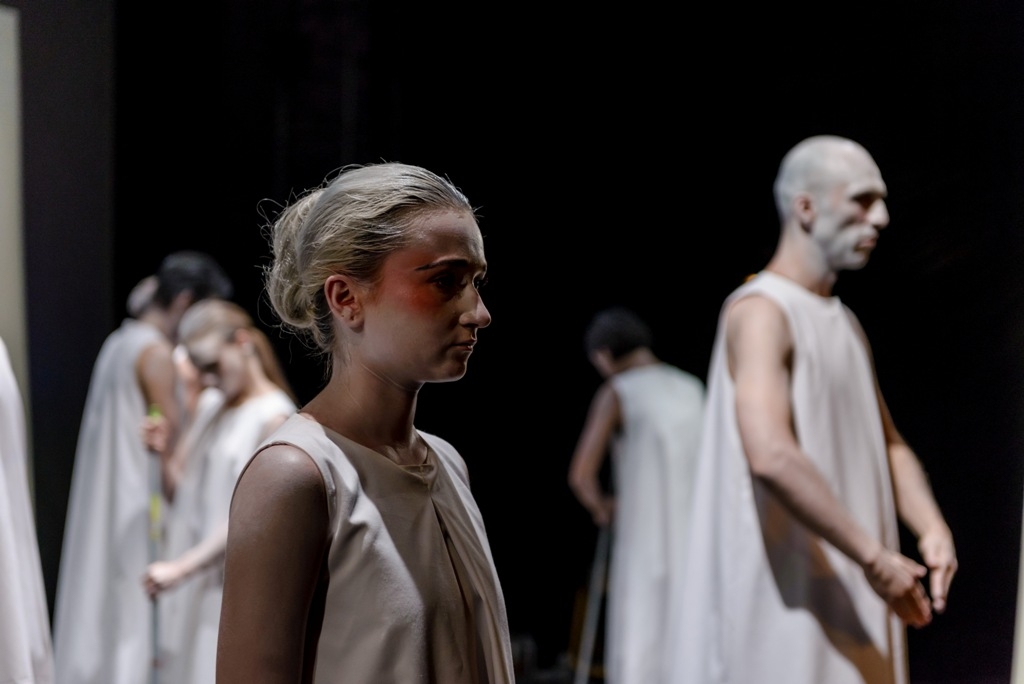 Ținuturile joase 15