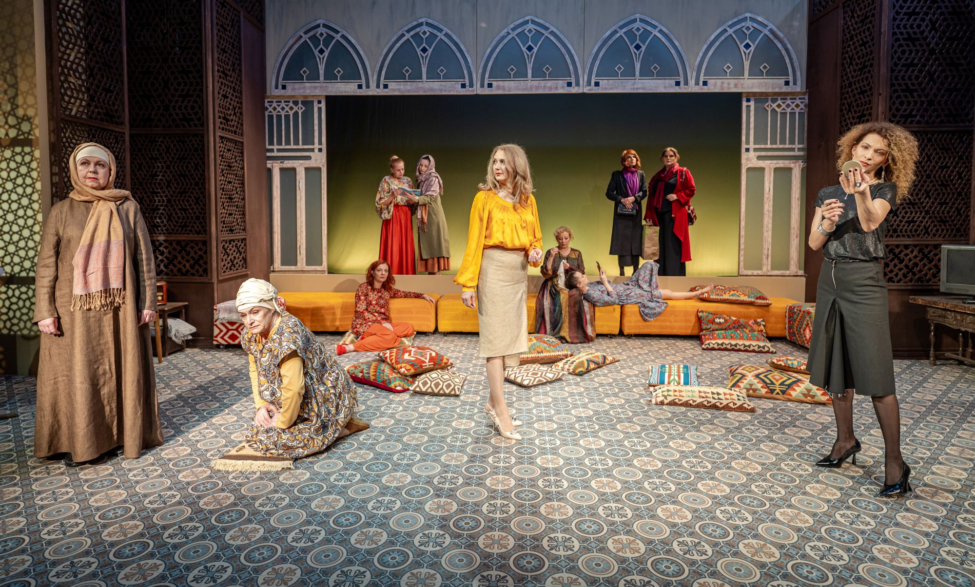 Adapostul Femeilor 001