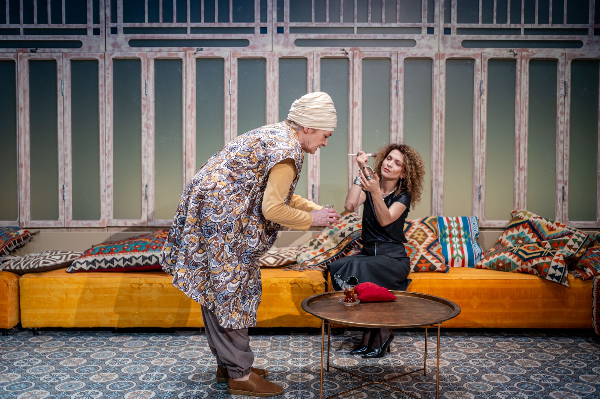 Adapostul Femeilor 013