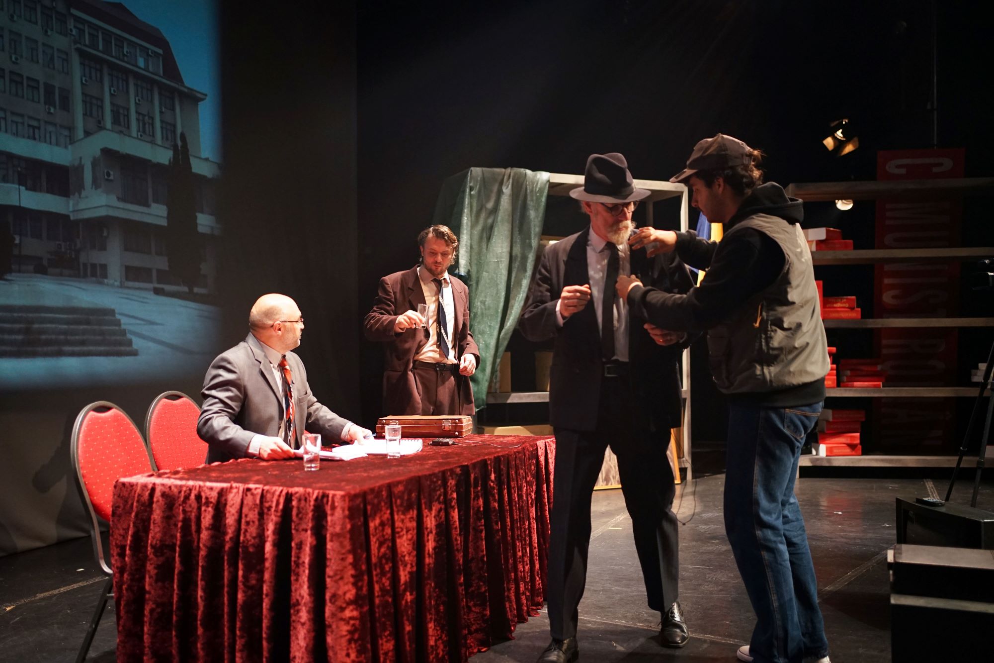 a-fost-sau-n-a-fost-50