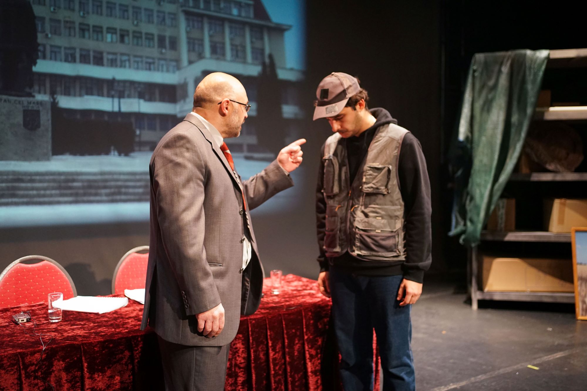 a-fost-sau-n-a-fost-52